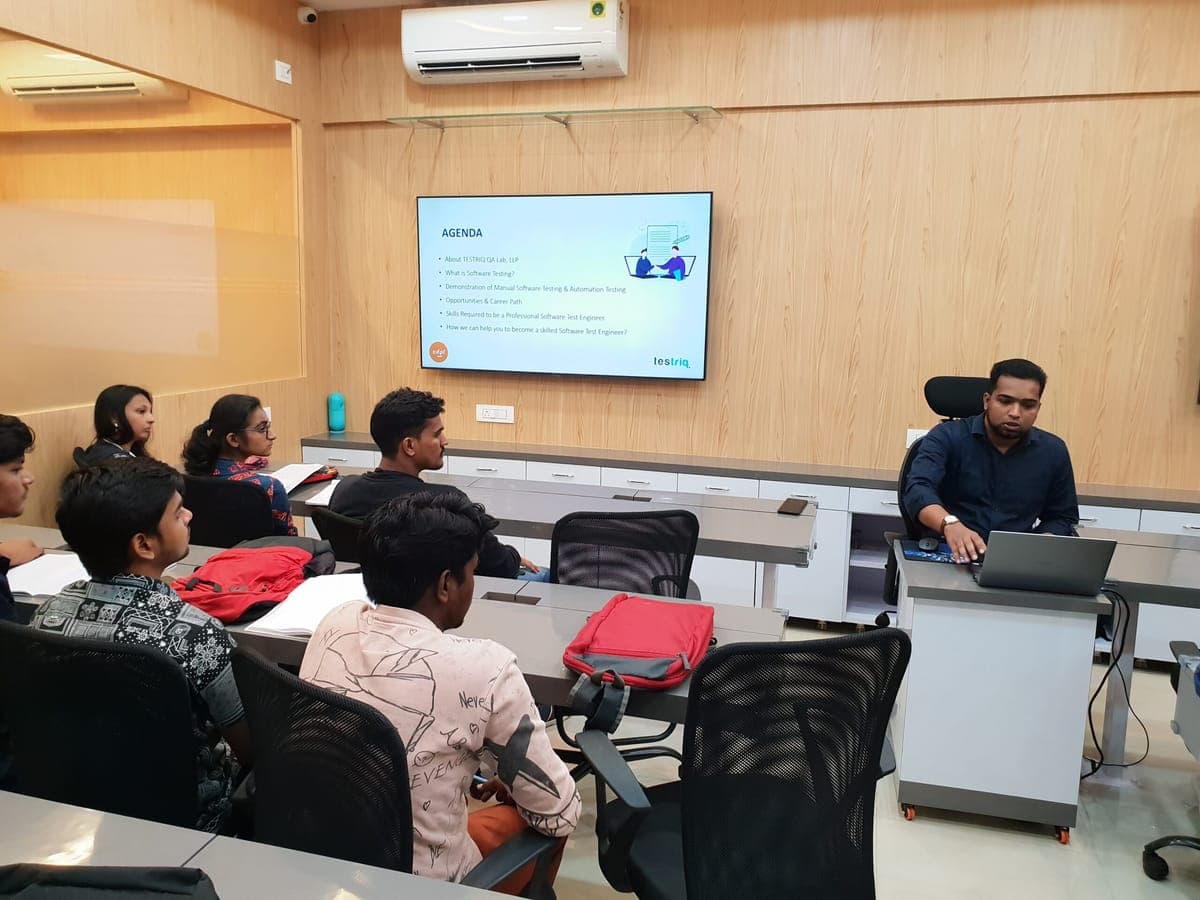 Industrial Visit – Thakur College of Science & Commerce – Cinute Digital Pvt. Ltd